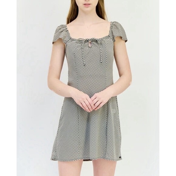 Levi's Dresses & Skirts - Levi's Checkered Misha Ruffle Sleeve Dress Size M Princess Seams Euro Vacation
